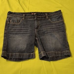 Guess Women's Denim Shorts Sz 30